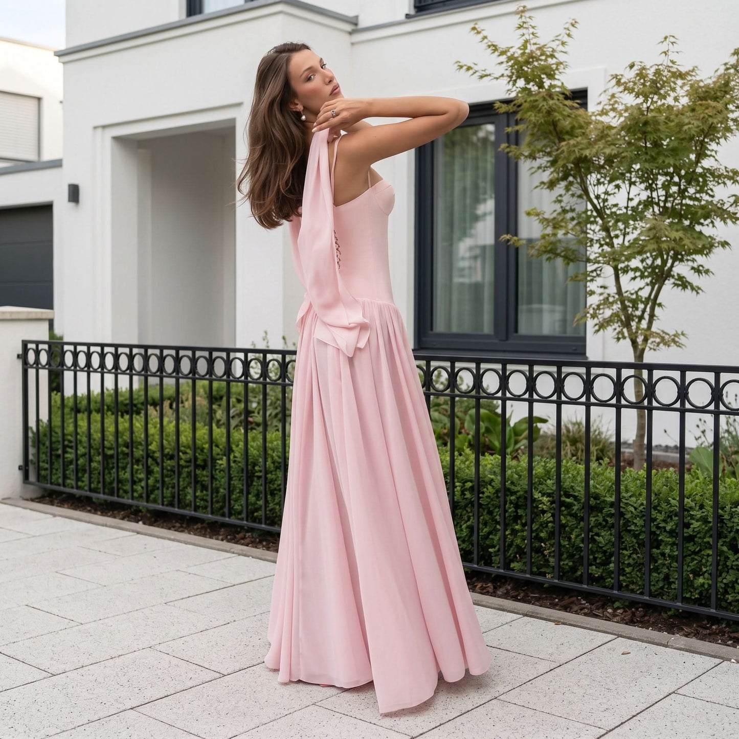 Elegant Flowing Maxi Evening Dress