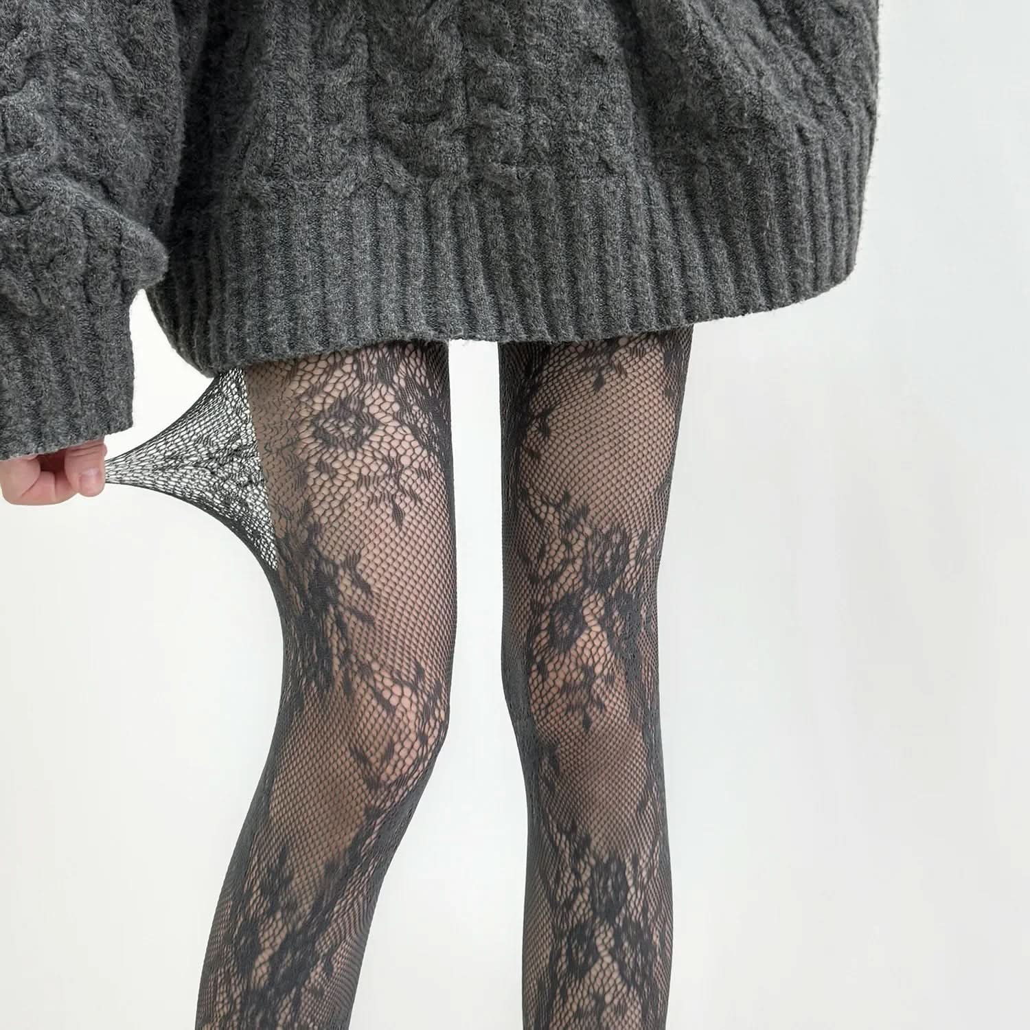 Chic Lace Tights - Elegant Floral Design with Comfortable Fit and Great Elasticity 4