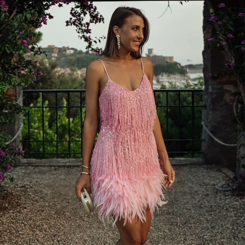 Elegant Mini Evening Dress with Sequined Fabric and Feather Trim for Summer Events 3