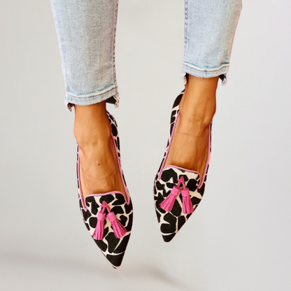 Elegant Pointed Toe Buckle Detail Loafers
